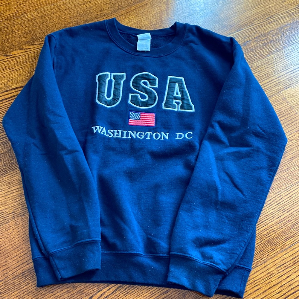 Navy USA crewneck size small